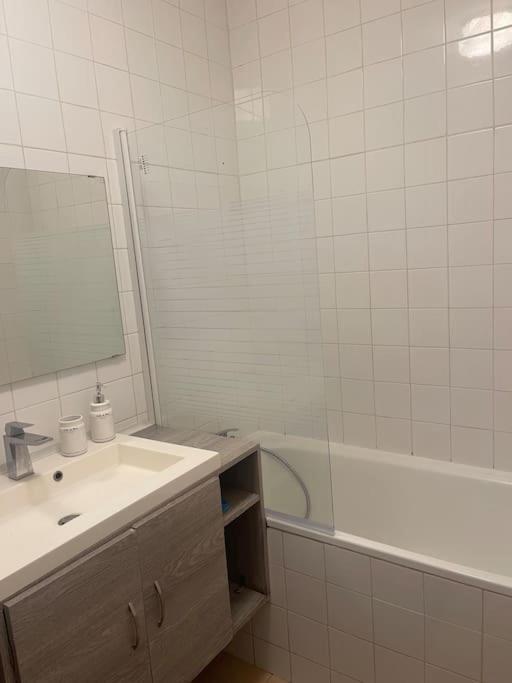 Appartement A 100 M De La Gare Port-de-Bouc Extérieur photo