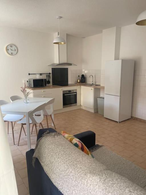 Appartement A 100 M De La Gare Port-de-Bouc Extérieur photo